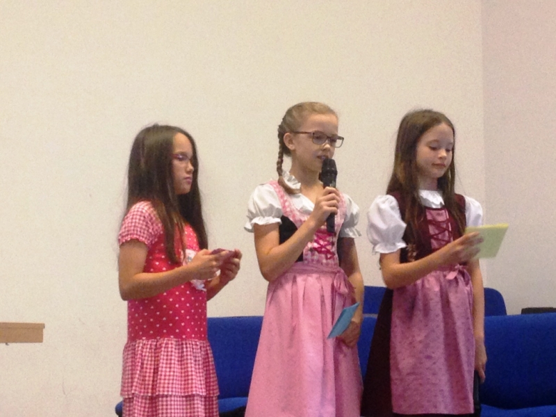 Sommerferienfeier moderatoren