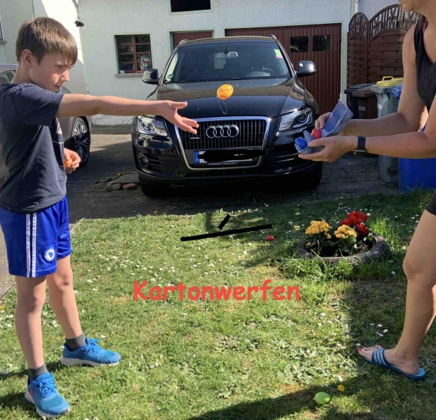 Corona Eierspiele Kartonwerfen