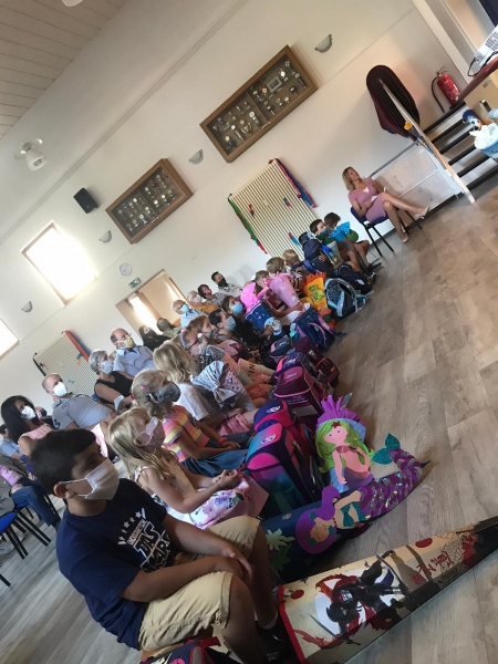 Einschulung 2020 1a sitzen