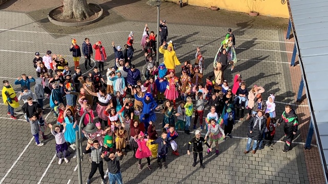 2a3da081 1d1c 41b6 bddd c34d66aae382