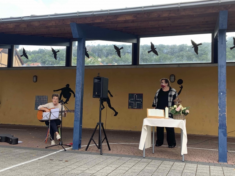 Schuljahresanfangs magda edda