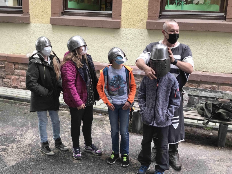 Ausflüge Kl 4 Helmprobe