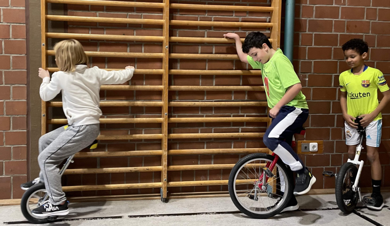 Moving artists Einrad