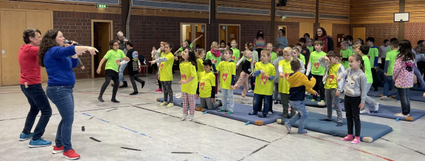 Fug und Janina 22 tanzen