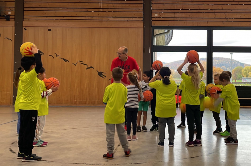 SAT Basketball65BAF622 9A3F 4494 A00B D99A4604DBA0 2