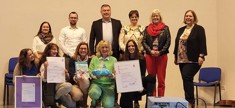 Auszeichnung S G66878bc7 74e7 4b63 a380 49d7af122139