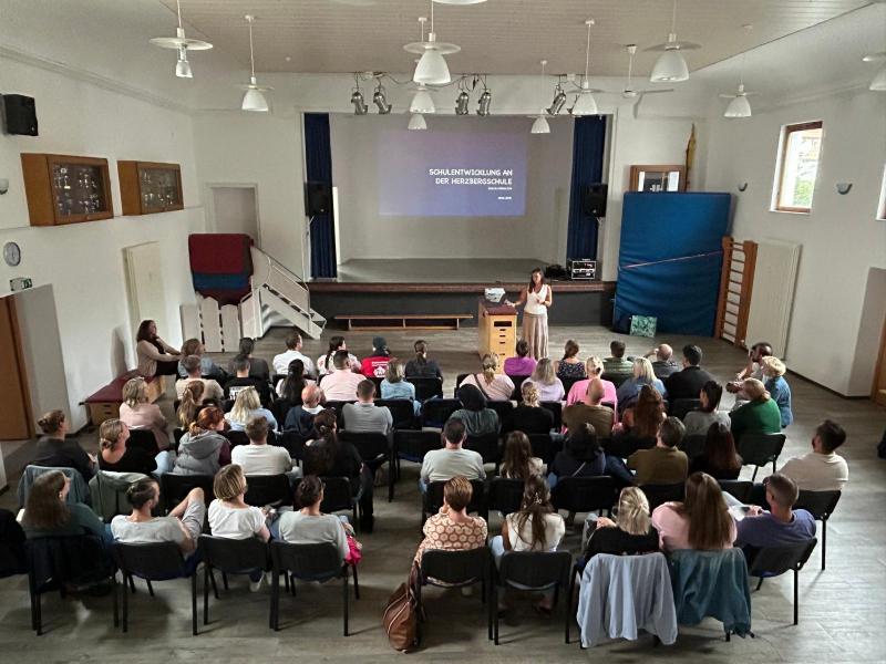 Elternabend 2025fb4f1c7a 3997 4d71 82ef b37592841080 2