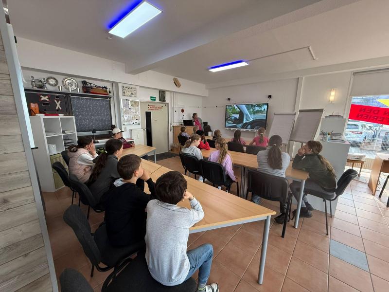 JVS 202519bab3fd cb50 43aa a00b 93dfc9d4304a