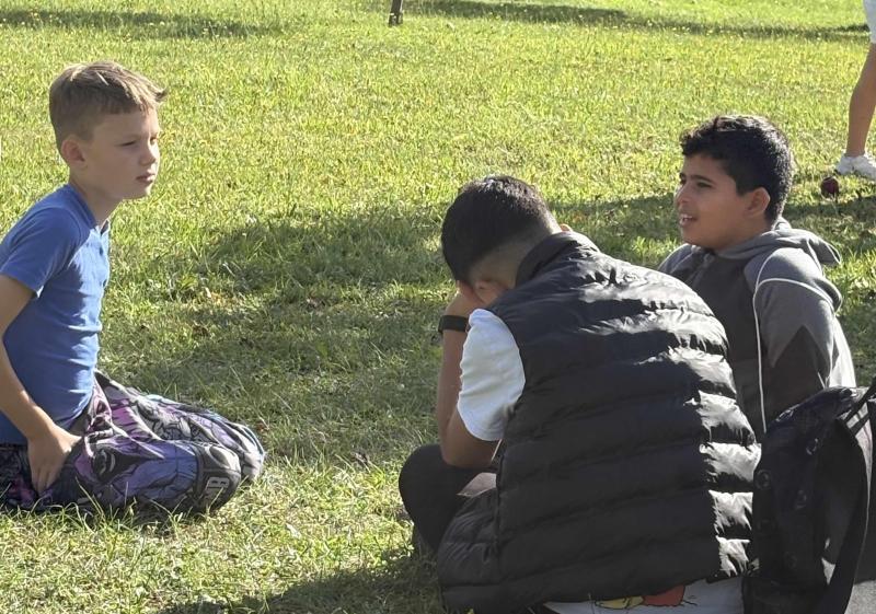 Klassenfahrt 1 sitzen