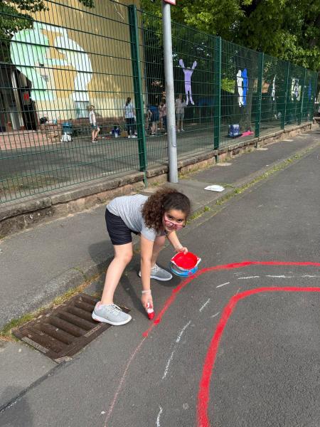 Schulhofbemalung3e1633f4 6b74 4912 be7e 267c7a3dd5b9