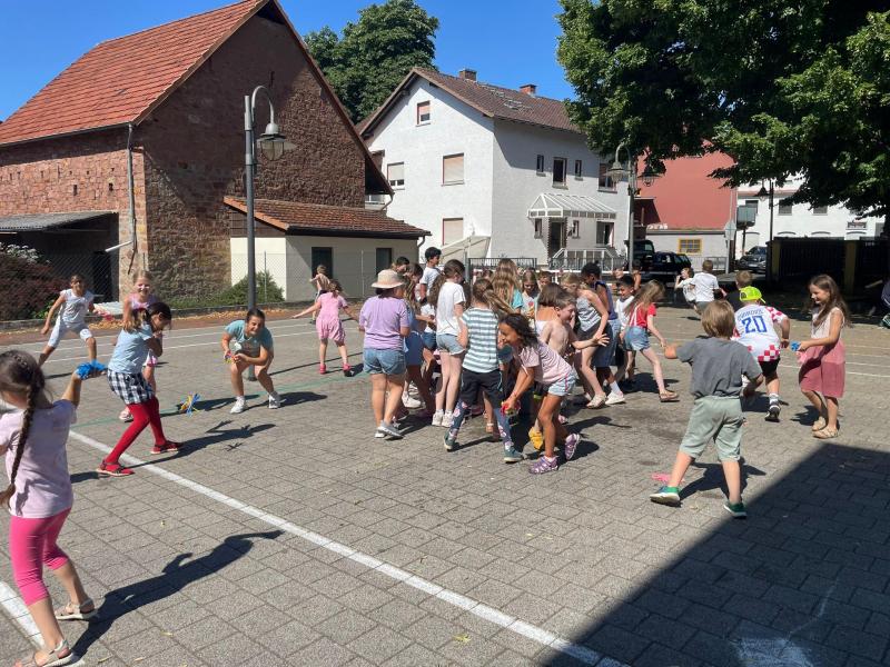 Wasserschlachte4c53994 6892 4723 bb22 719f4e9bd3a5