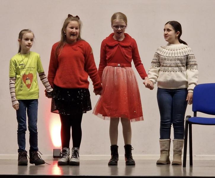 Weihnachten Vorferienfeier 2025e41a9c00 74a9 4bab 8f81 e86548b13649