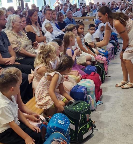Einschulung Frau Hundur fragt Kinder